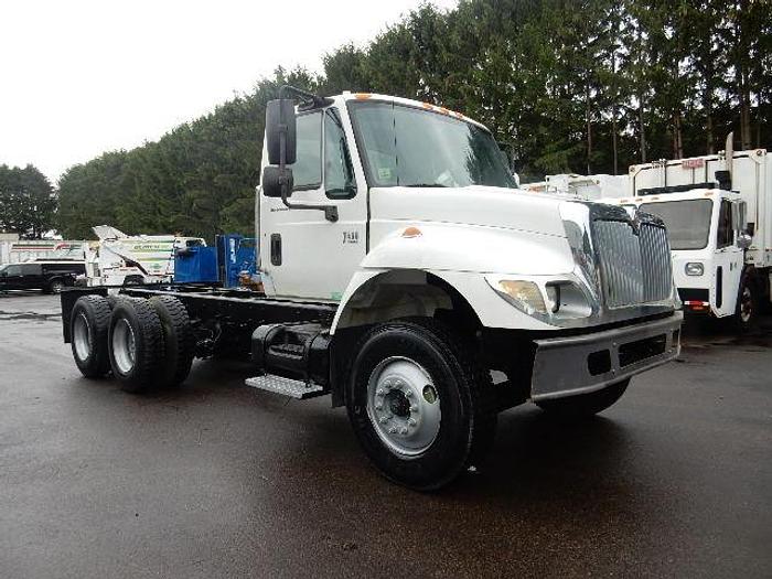 Used 2003 International 7400