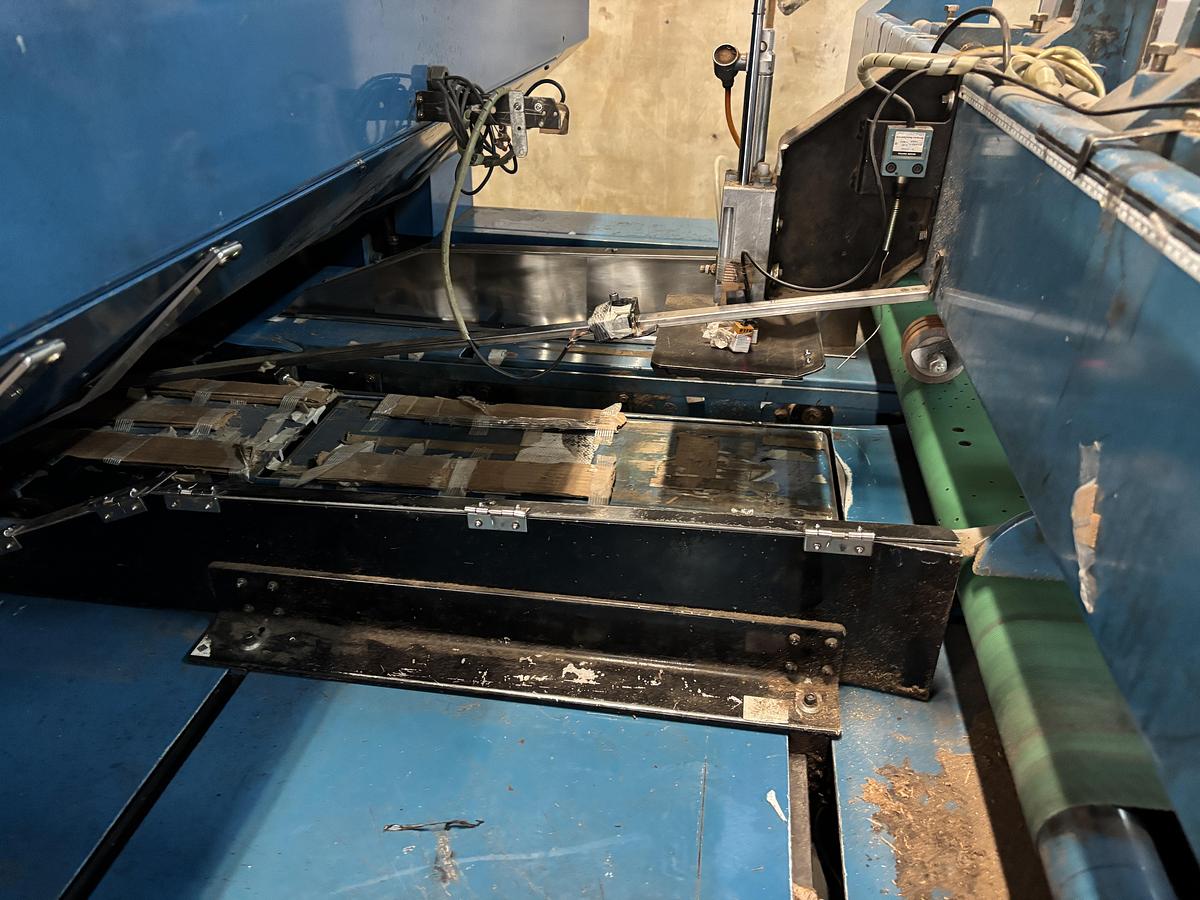 Used 40″ x 56″ Marumatsu Autoplaten Die Cutter