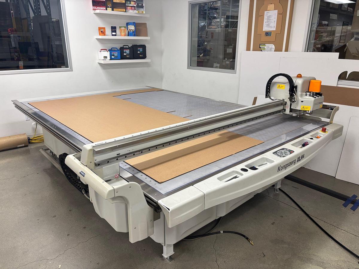 Used 87" x 120" Kongsberg Sampletable XL44