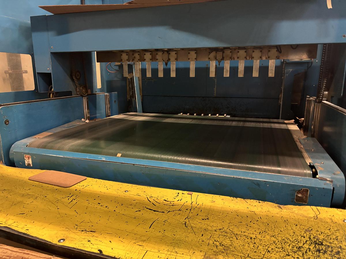 Used 40″ x 56″ Marumatsu Autoplaten Die Cutter