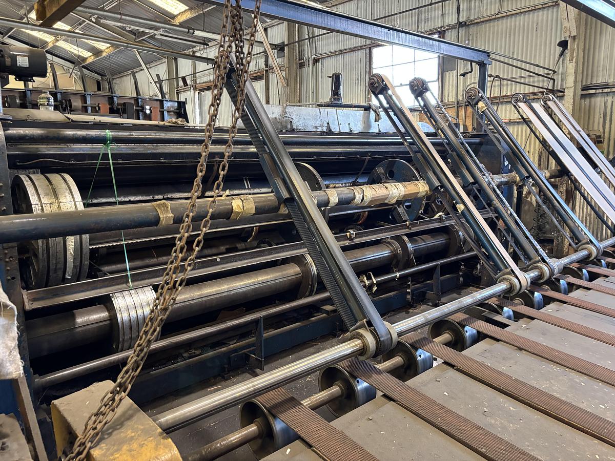 Used 86” x 185” Universal 2 color Rotary Slotter