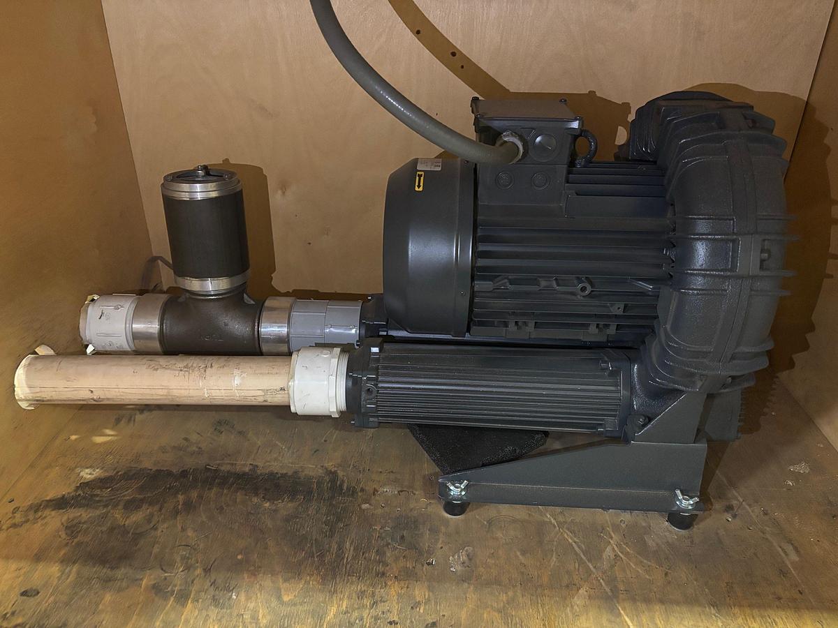 Used 87" x 120" Kongsberg Sampletable XL44