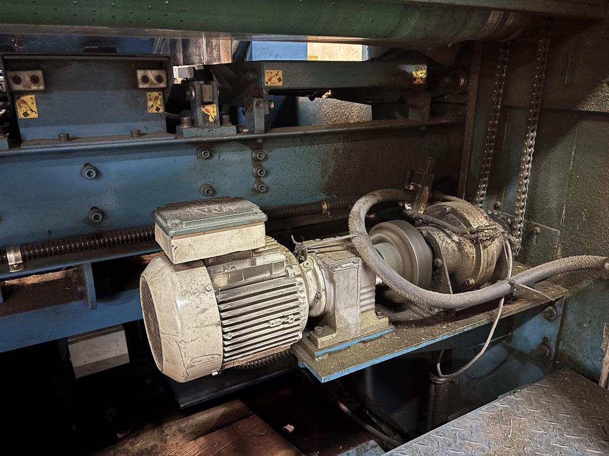 Used 40″ x 56″ Marumatsu Autoplaten Die Cutter