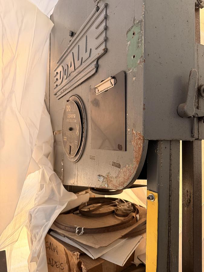Used DoAll  36-Q Vertical Bandsaw