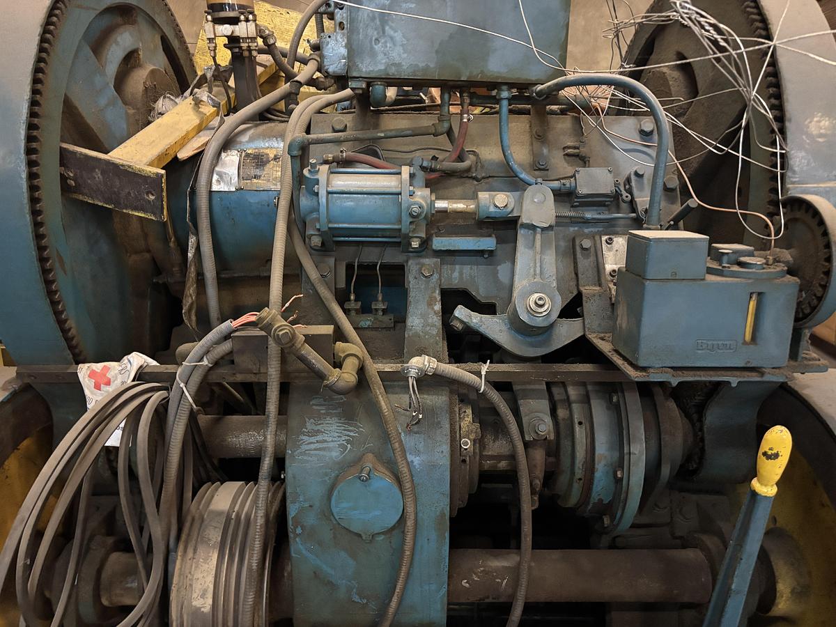 Used 38″ x 54″ Thomson Clamshell Die Cutter