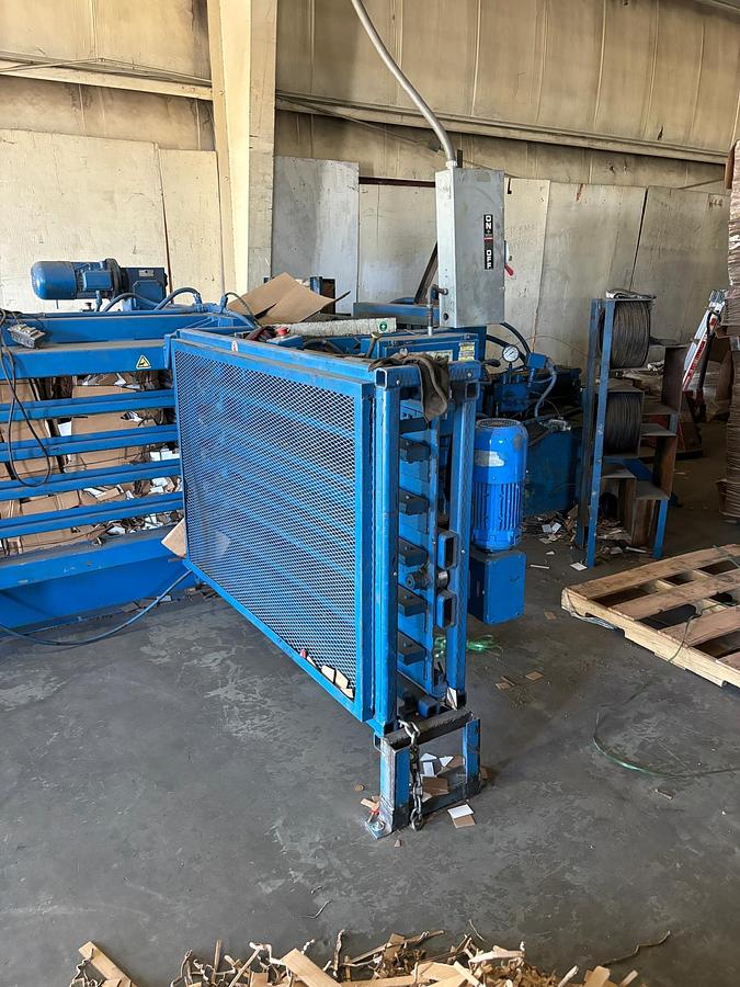 Used Balemaster Auto Tie Baler