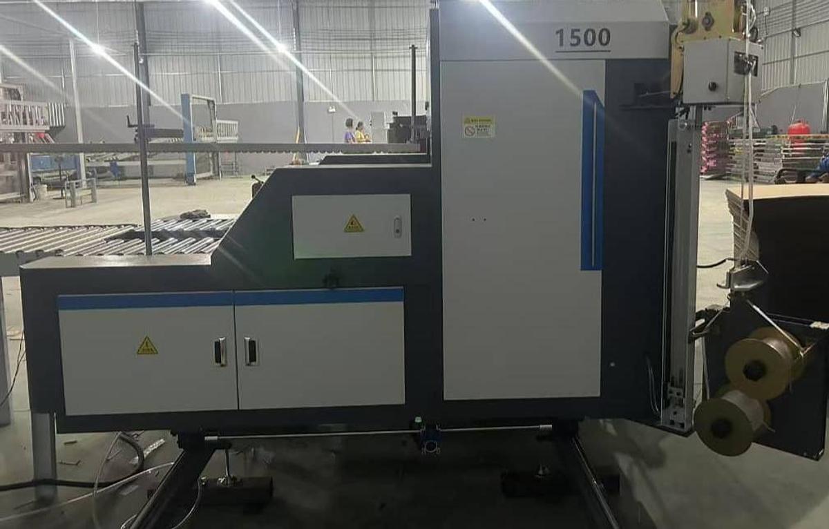 Matchbox Squaring Strapper with PE material