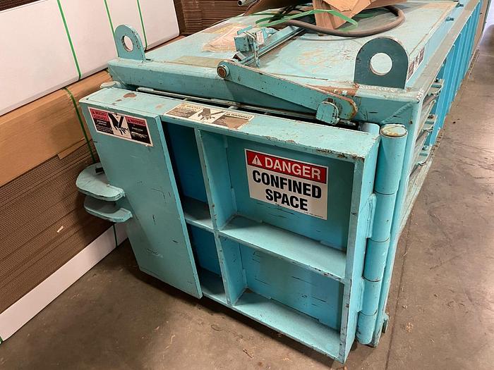 Used 30″ Selco Horizontal Baler