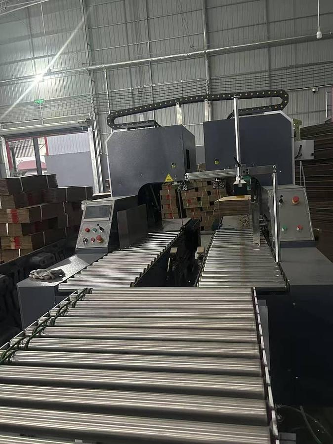 Matchbox Squaring Strapper with PE material