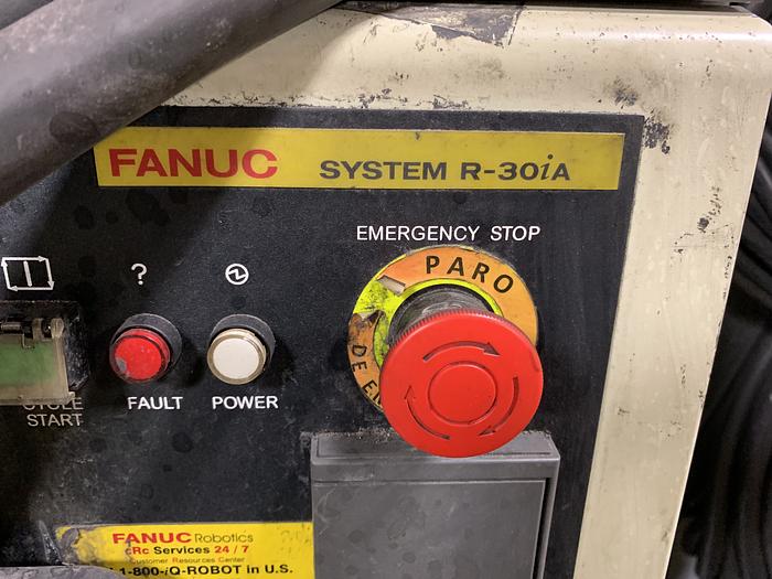 Used FANUC M900iA/600 6 AXIS CNC ROBOT WITH R30iA CONTROLLER