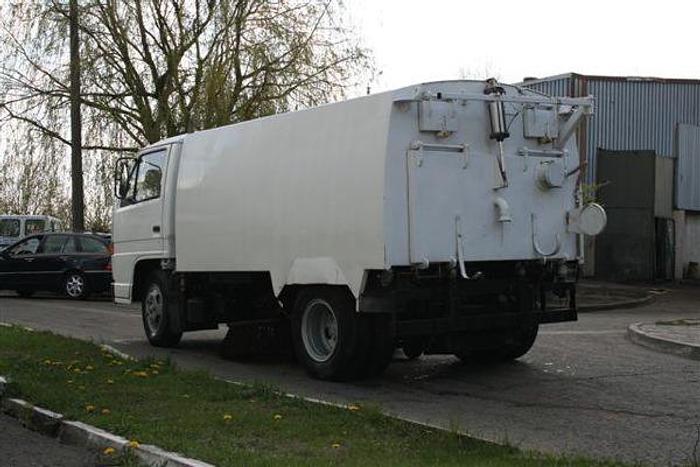 Gebruikt ISUZU NPR573