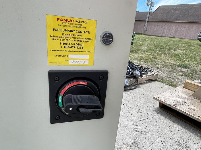 Used FANUC M16iB/20 6 AXIS ROBOT 20 kg X 1667 mm WITH FANUC R30IA CONTROLLER