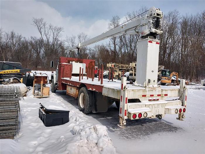 Used International Single Axle Truck & Kyle 8K Crane