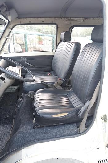 Used 1991 MAZDA E2200 9 seats minibus
