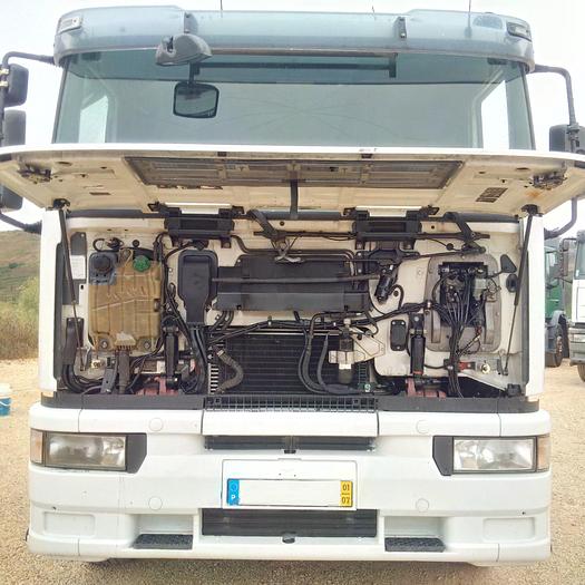 Usado 2001 Iveco Eurotech 440E40 tractor unit