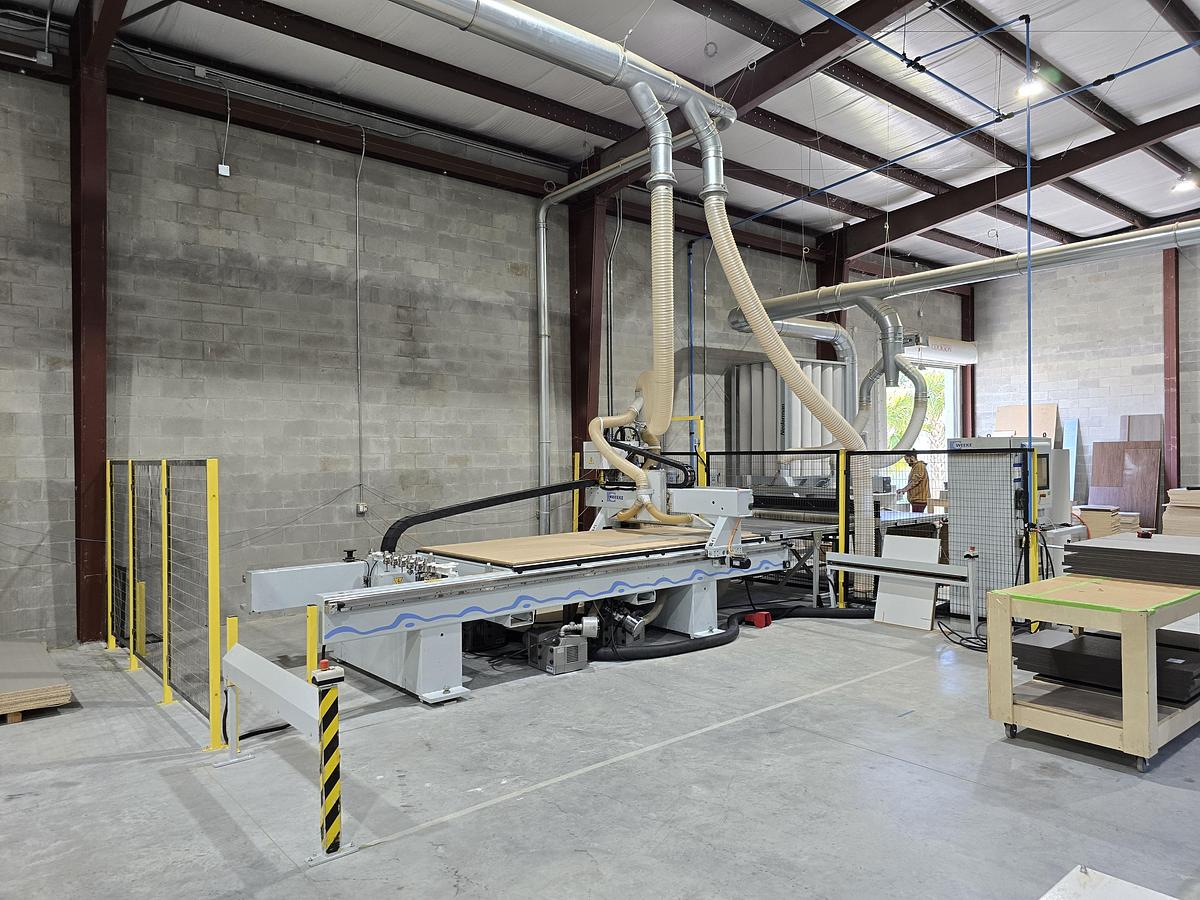 Used BHP008 5 x 10 table Vantech with Outfeed