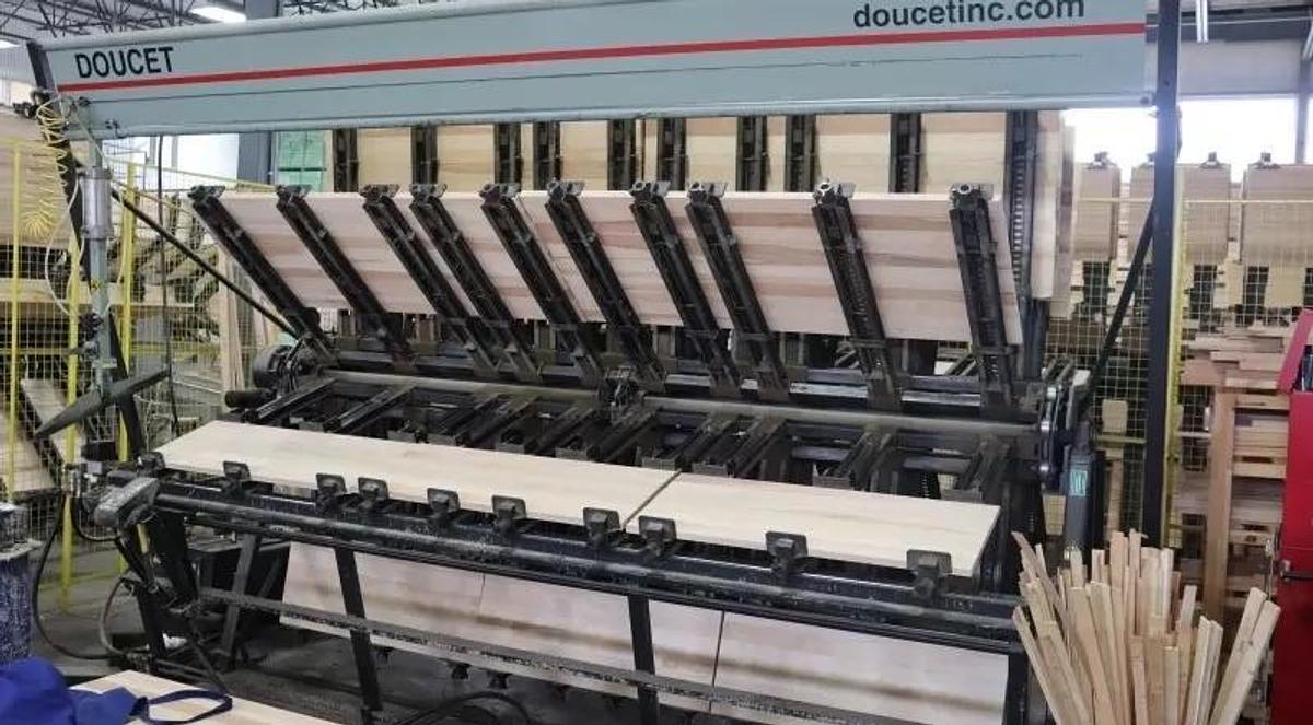 Doucet – SRX Hydraulic Clamp Carrier