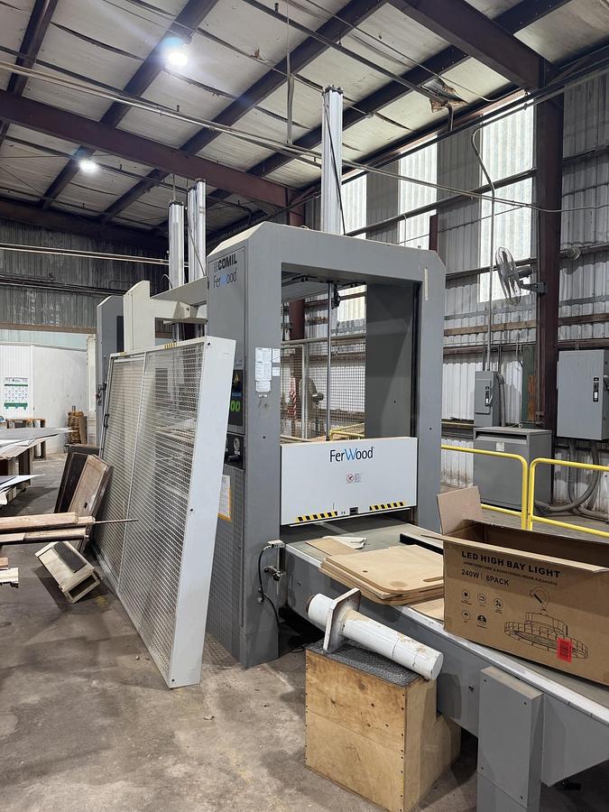 Used 2006 COMIL Feed Through Case Clamp