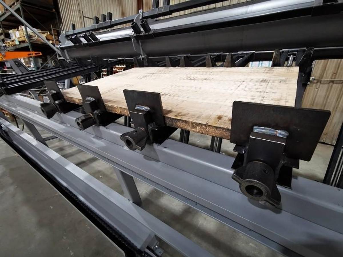 Doucet – SRX Hydraulic Clamp Carrier