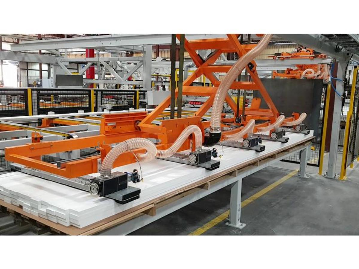 Doucet – MANYX Stacker/Destacker