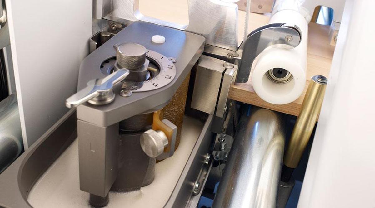 Kuper KLM 470 – Glue Application System