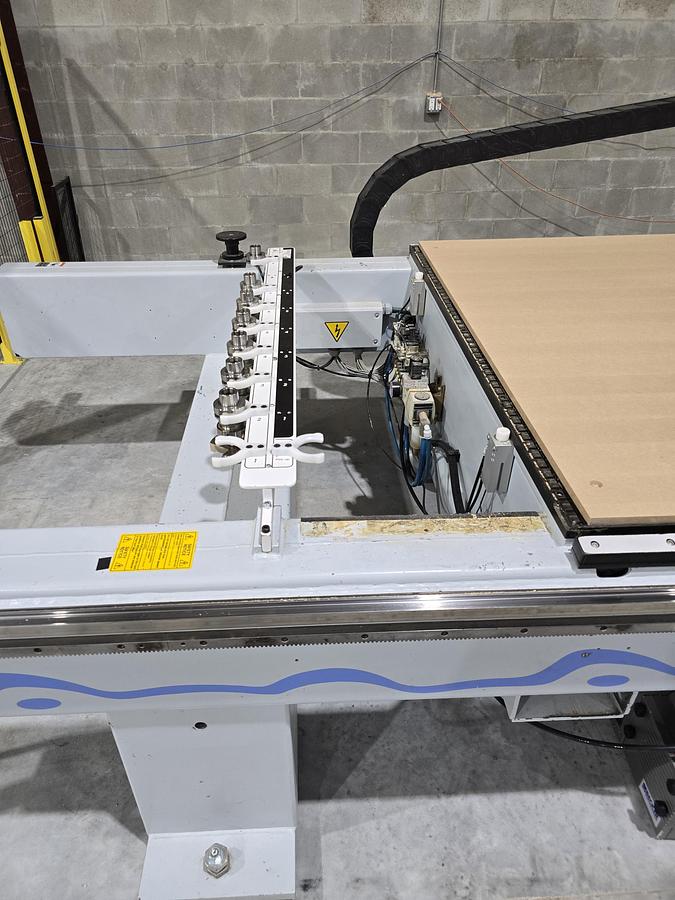 Used BHP008 5 x 10 table Vantech with Outfeed