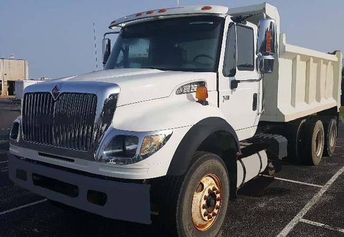 Used 2003 International 7600