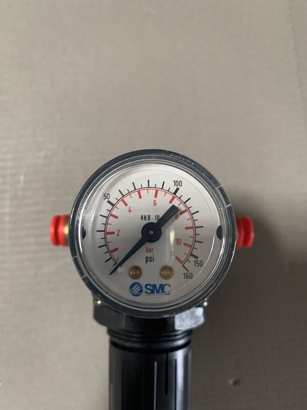 Used SMC Air Regulator AR2000-01