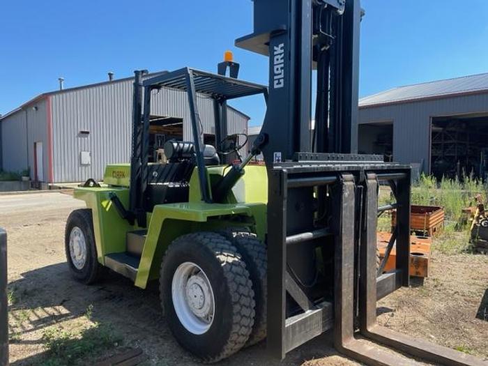 Used CLARK 30,000LB FORKLIFT