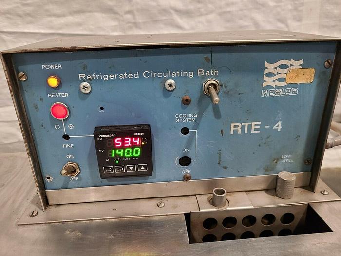 Used NESLAB Refrigerated Circulating Bath RTE 4 Lab Equipment