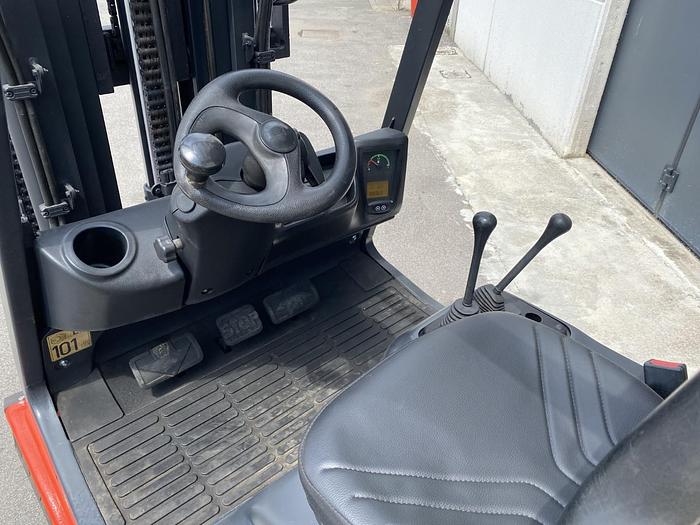 Usato 2014 LINDE H25D-05