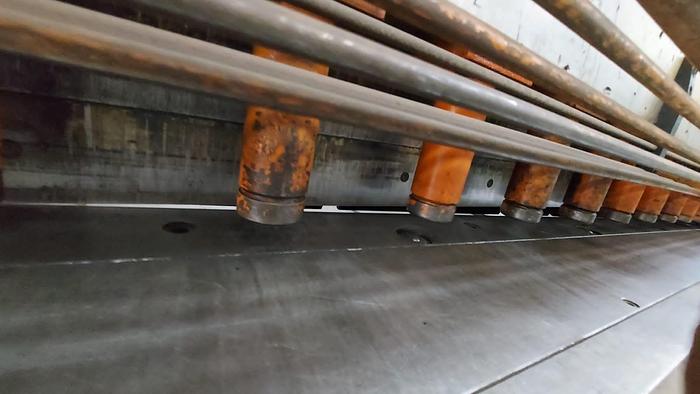 Used Cesoia Gasparini Cutting Machine 6mx10mm