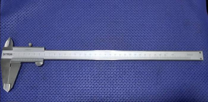 Brand New 300mm Simple Venier Calliper