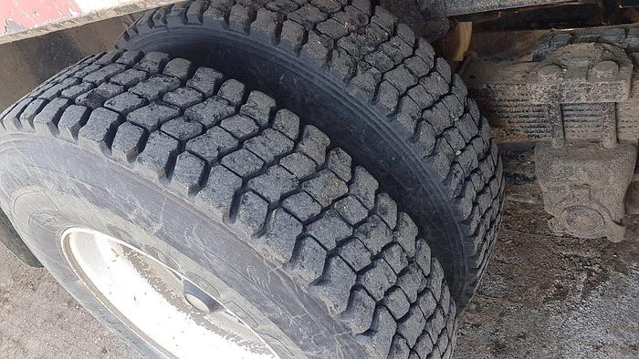 Used 2000 INTERNATIONAL-IHC 4900 Series Tandem Axle Deck Truck