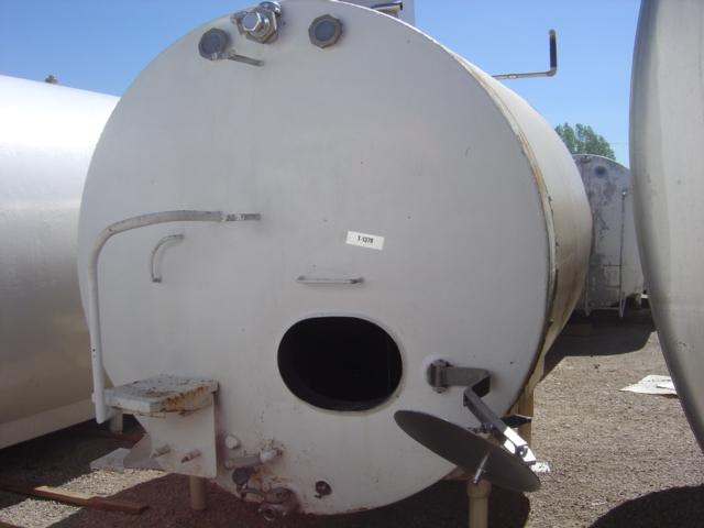Refurbished 2000 GALLON STORAGE TANK WITH AGITATION AND COLD WALL