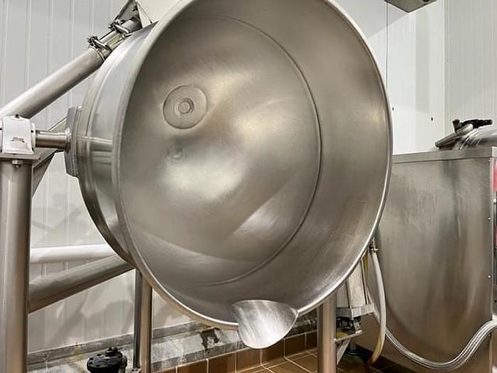 Used 125 GALLON LEE TILTING KETTLE - S/S - 90 PSI JACKET