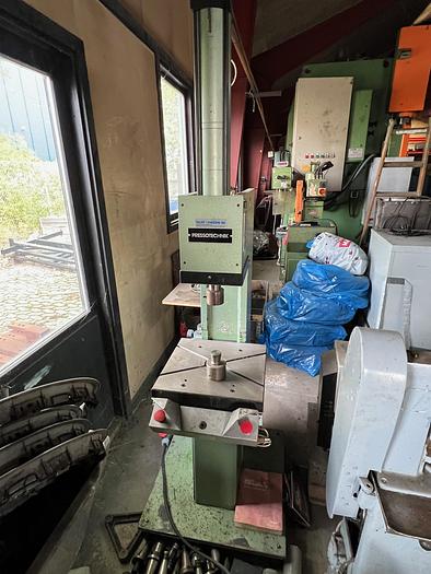 Used BRUGT PNEUMATISK PRESSE, FABRIKAT PRESSOTECHNIK, MODEL PC 8, MASKIN NR.…