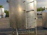 Usado 1000 GALLON MIX TANK