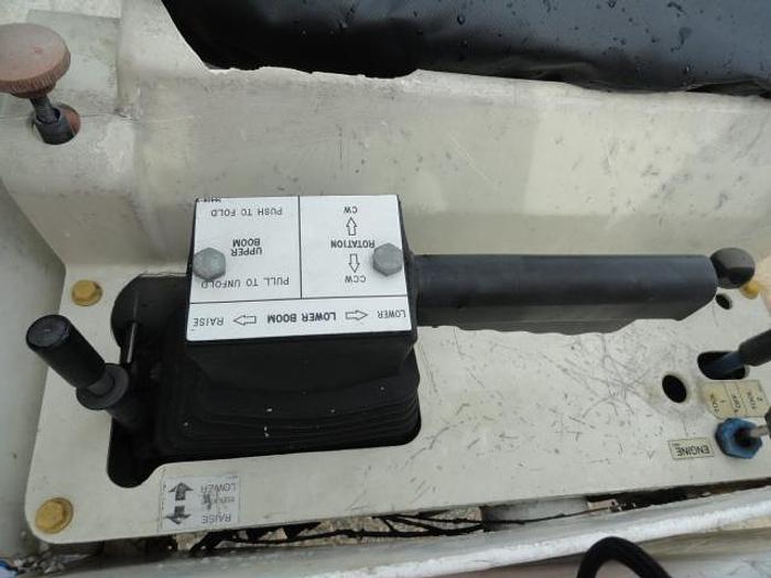 Used 2011 versalift V0270E
