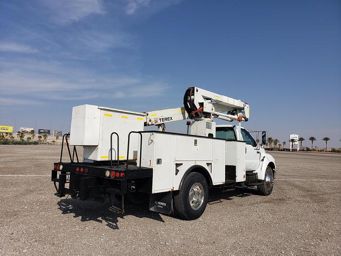 Used Ready to work NICE! 2006 Ford F750 4x4 with Terex TL50 HI- Ranger Bucket Truck