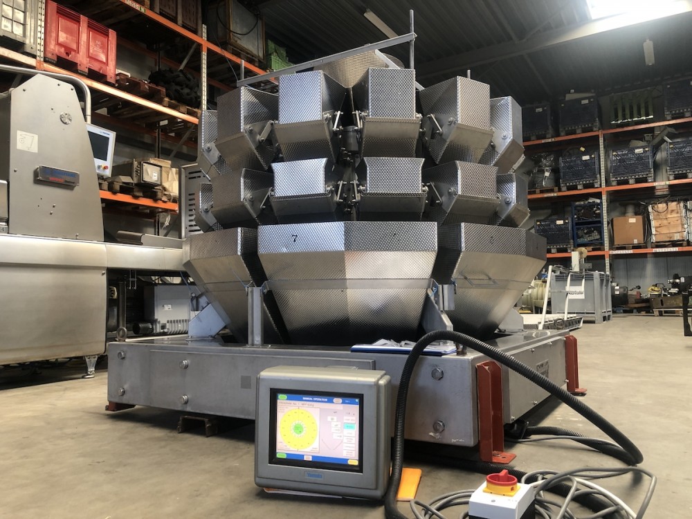 Used Yamato multihead weigher ADW714 SWH