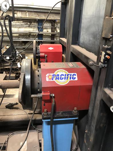 Used LINCOLN DUAL TRUNNION WELD CELL WITH FANUC ARCMATE 100iB ROBOT LINCOLN 455M WELDING POWER SUPPLY LOW HOURS