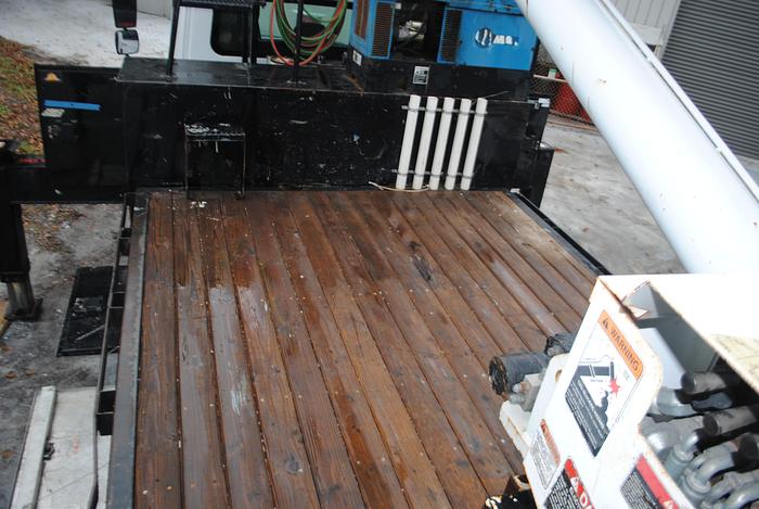 Used Altec LS63 on 2015 International 4300 SBA 4x2 Reg Cab Flatbed Truck - M37501