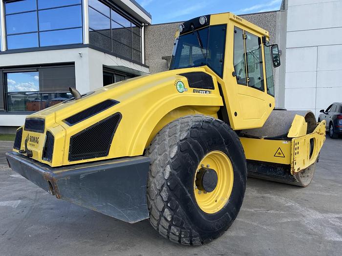 Usato 2015 BOMAG BW-213 D4