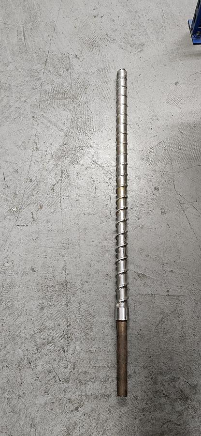 Used Extruder Screw 1-1/2" x 32-1/2" Flight Area