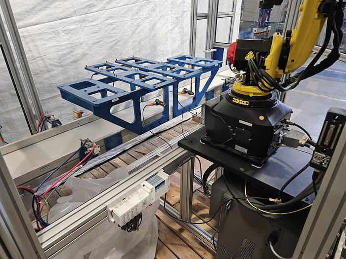 Used  AES Robotic Custom Packaging Machine Automated Robot Packaging with Conveyor