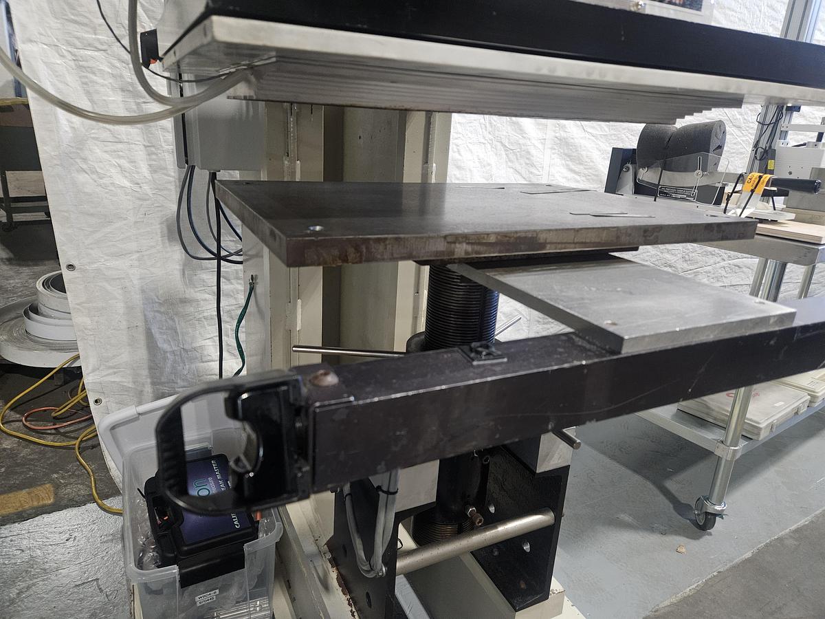 Used KF8500W LINEAR WEDGE AIR-OPERATED HOT STAMPING MACHINE PRESS... TESTED & RUNNING EXCELLENT 220V 1 Phase 