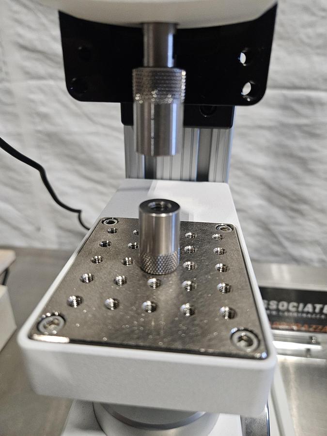 Used MARK-10 MANUAL FORCE TEST STAND WITH SERIES 3 DIGITAL FORCE GAUGE – MODEL M3-500 – 500 LBF / 250 KGF / 2500 N – EXCELLENT CONDITION