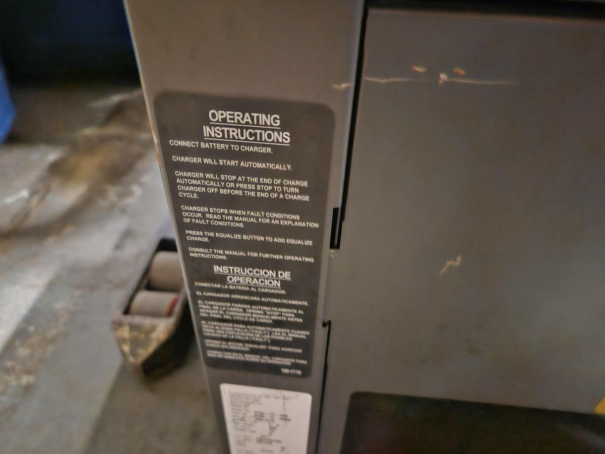 Used Raymond Standup Fork Lift 2007 Narrow Aisle 3000 Lb Triple Mast 260" height with Reaching Forks Forklift