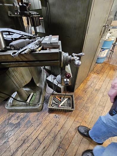 Used Bridgeport Variable Speed Milling Machine 42 Table Vise & Power Feed